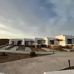 Thronos דירה *