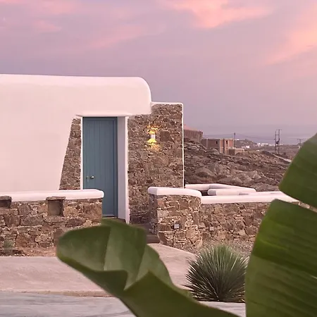 Thronos Άνω Μερά