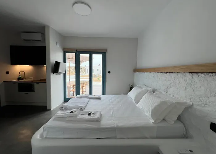 Thronos Άνω Μερά