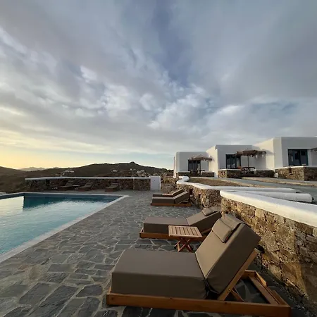 Apartment Thronos